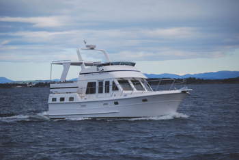 Royaler 38 Sundeck