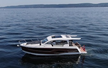 Sealine C390